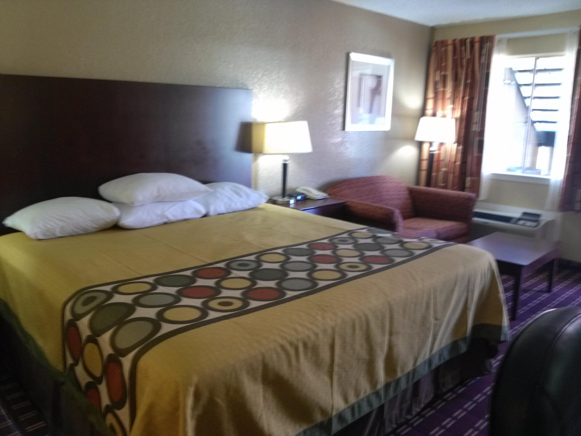 Super 8 By Wyndham Kerrville Tx Ngoại thất bức ảnh